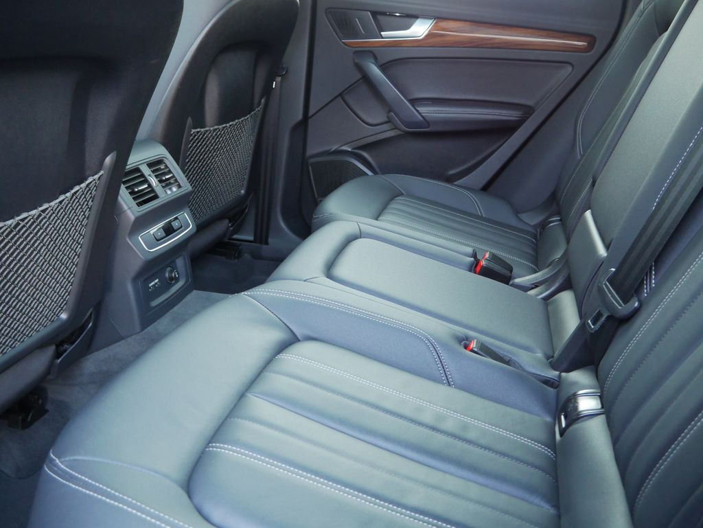 Thumbnail: 2023 Audi Q5 - 24