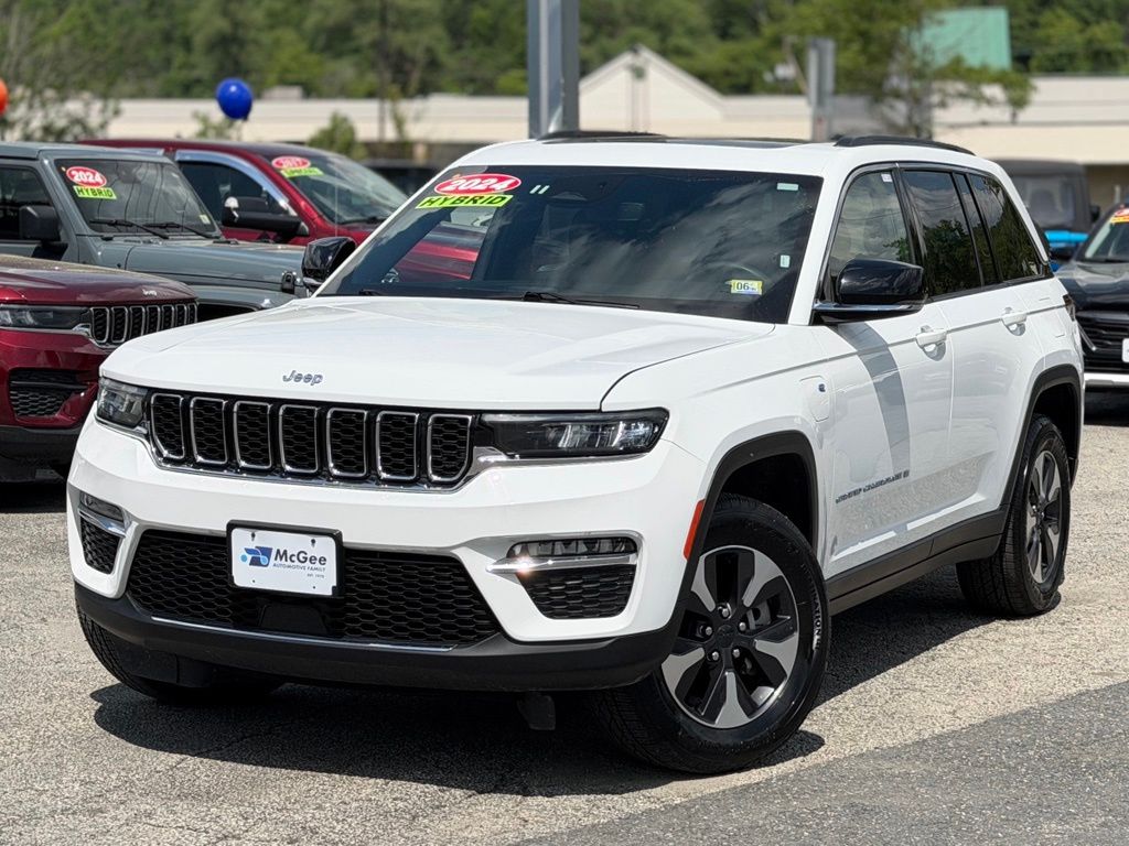 Bright White Clearcoat 2024 Jeep Grand Cherokee 4xe 4WD SUV / Crossover Four-Wheel Drive 8-Speed Automatic