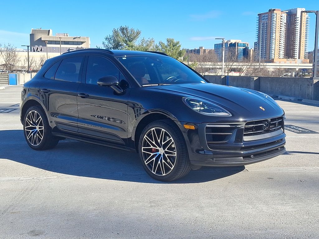 Thumbnail: 2024 Porsche Macan - 7