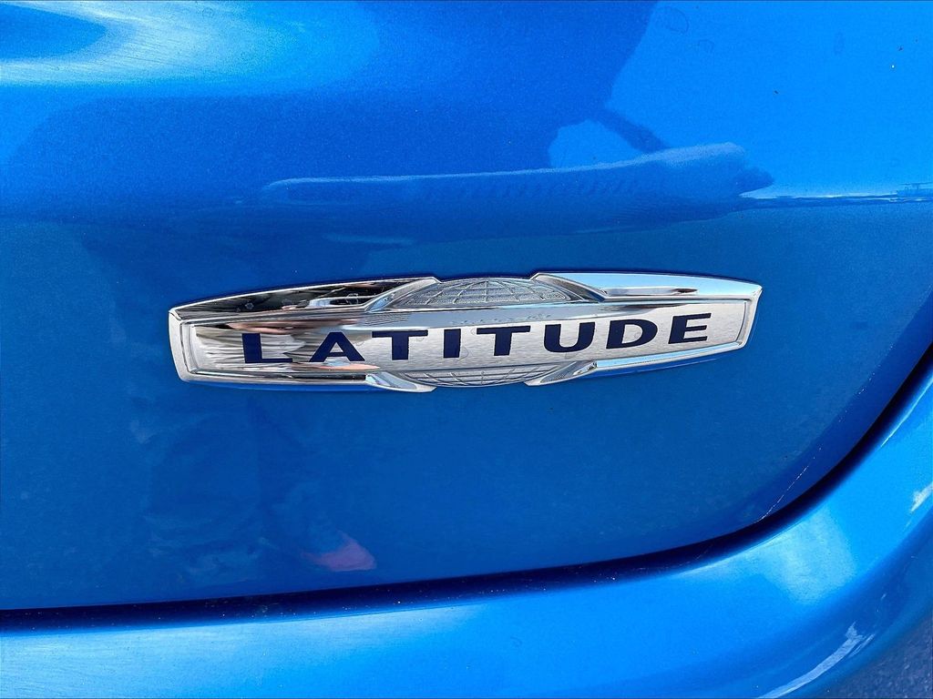 2022 Jeep Compass — photo 27