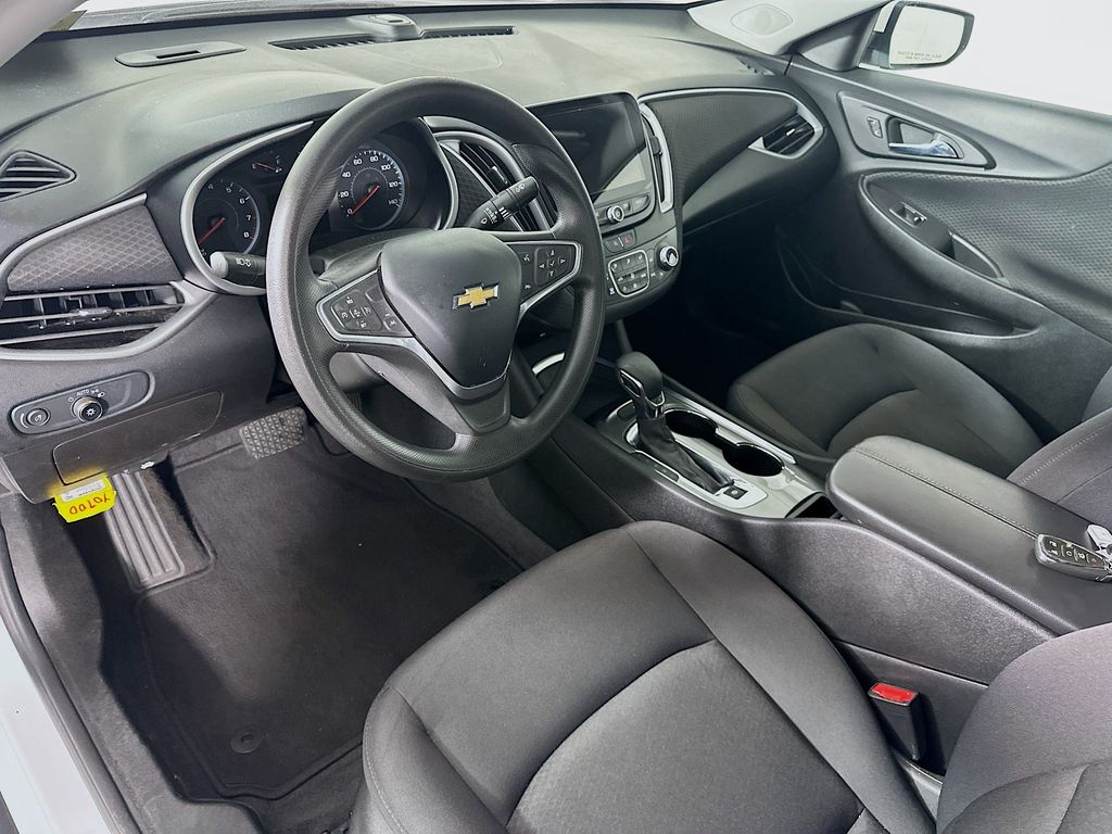 Used 2023 White Chevrolet LT image 29