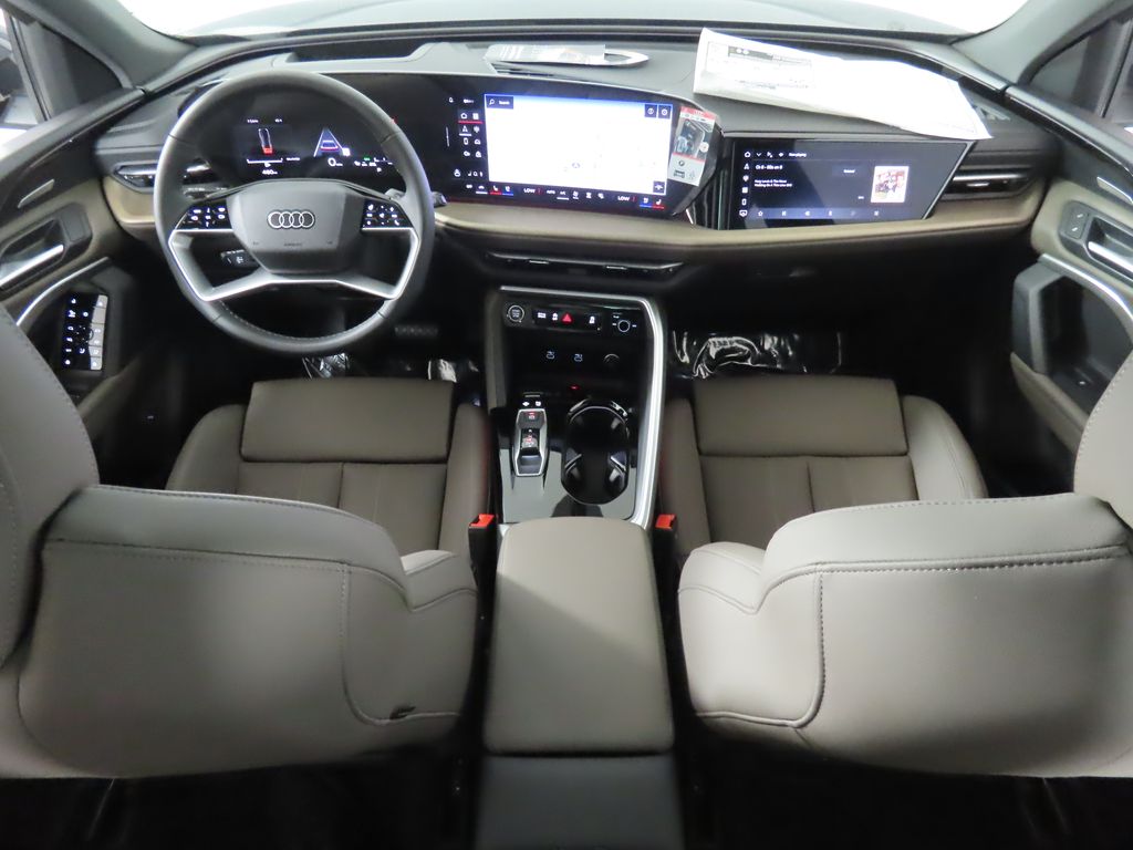 Thumbnail: 2025 Audi Q5 - 11