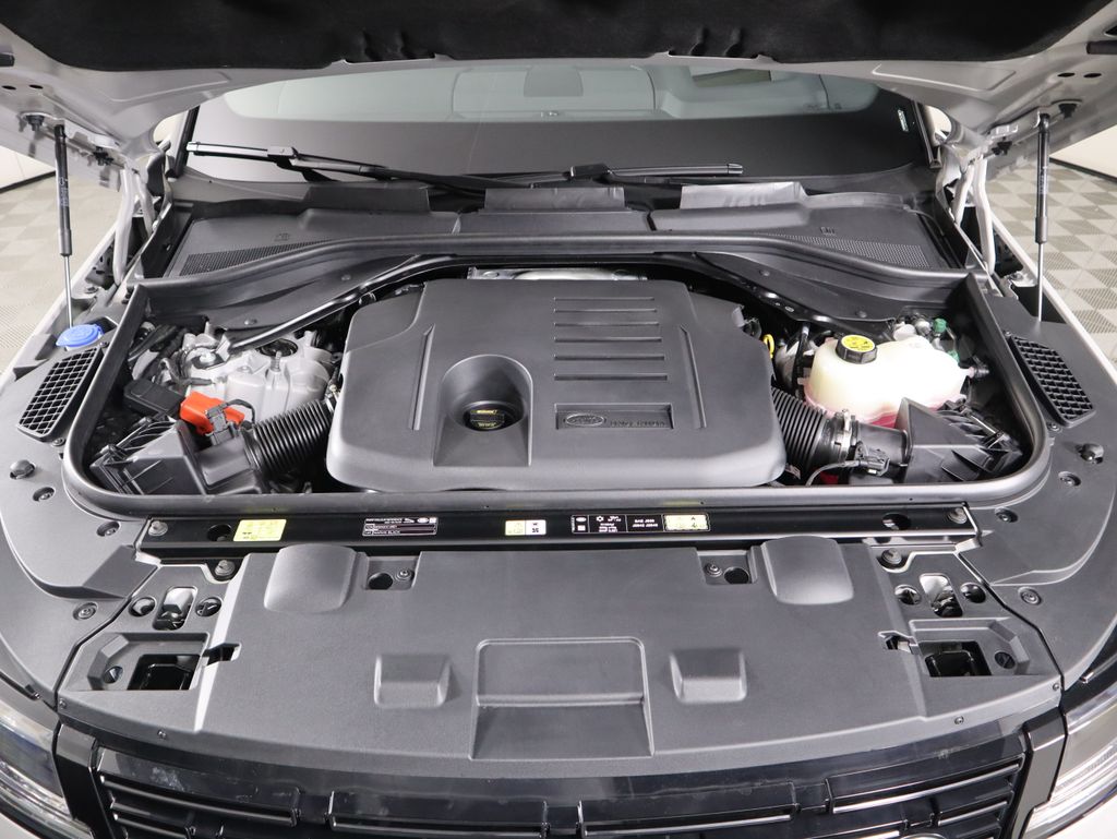 Thumbnail: 2025 Land Rover Range Rover Sport - 30