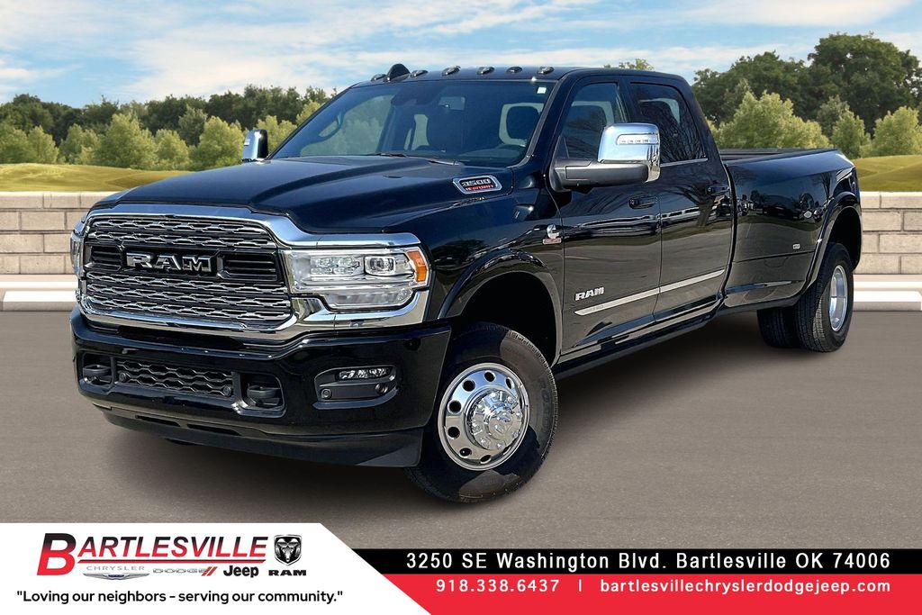 2024 RAM 3500 Limited Crew Cab LB DRW 4WD