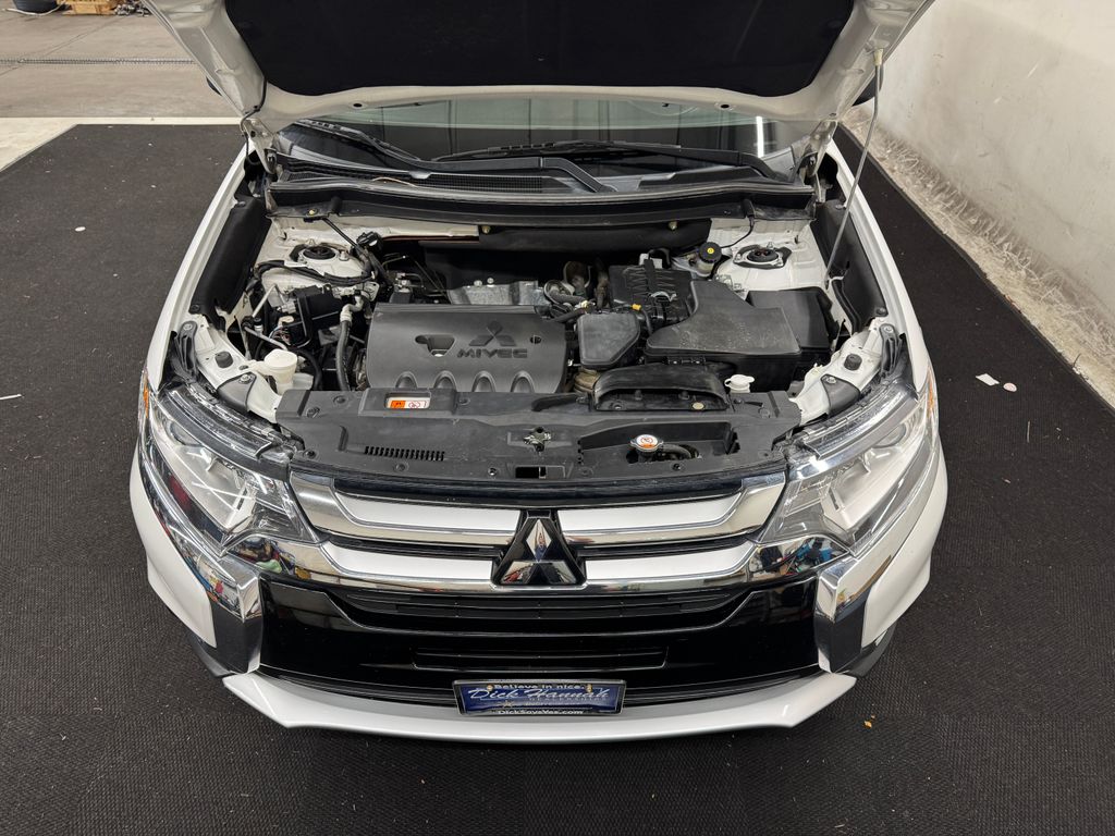 2018 Mitsubishi Outlander ES