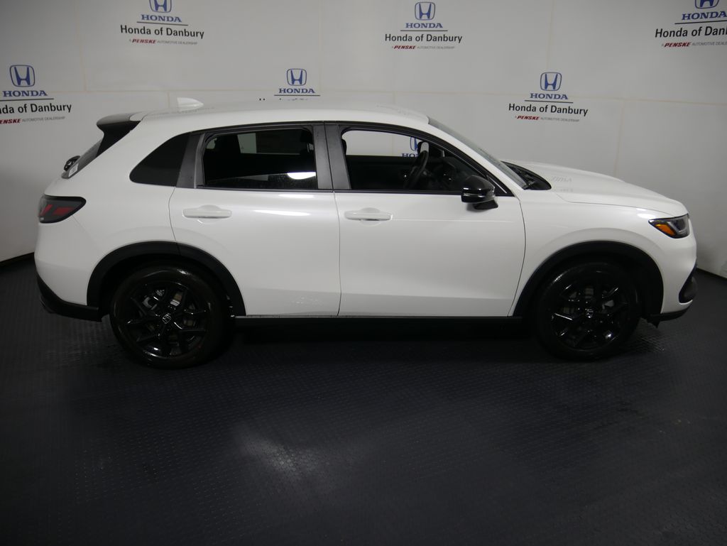Thumbnail: 2027 Honda HR-V - 4
