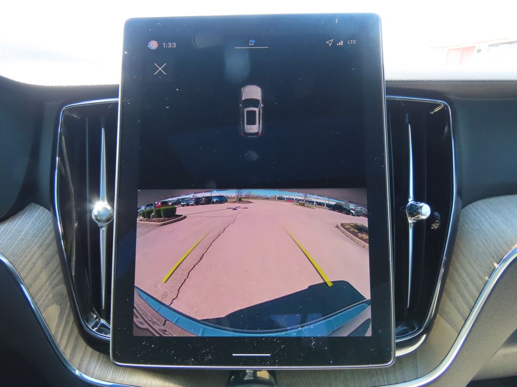 2026 Volvo XC60 B5 Core AWD