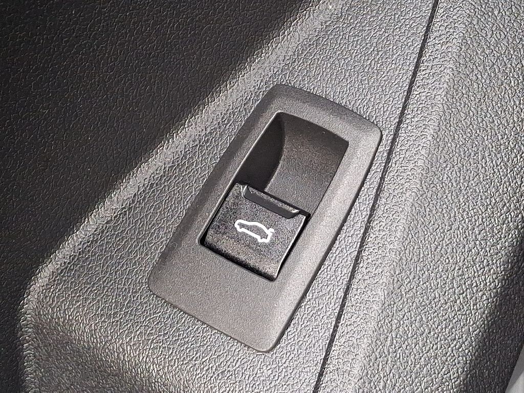 Thumbnail: 2025 BMW 2 Series - 27