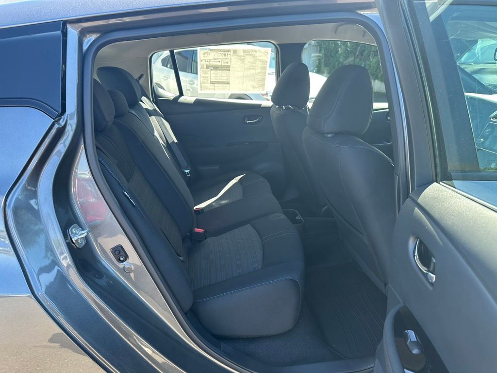 2025 Nissan Leaf SV Plus