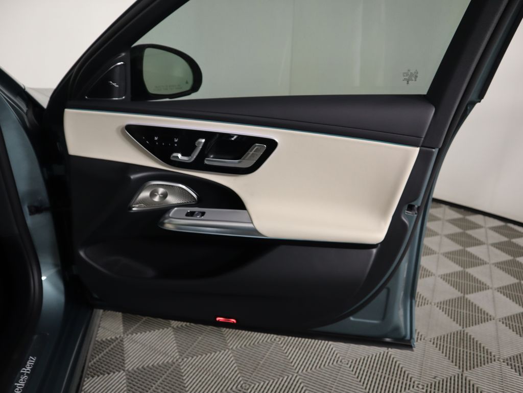 Thumbnail: 2025 Mercedes-Benz E-Class - 27