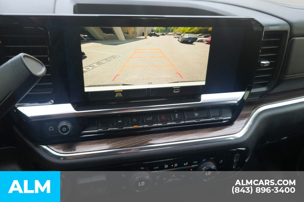 Used 2025 Summit White Chevrolet LT image 28