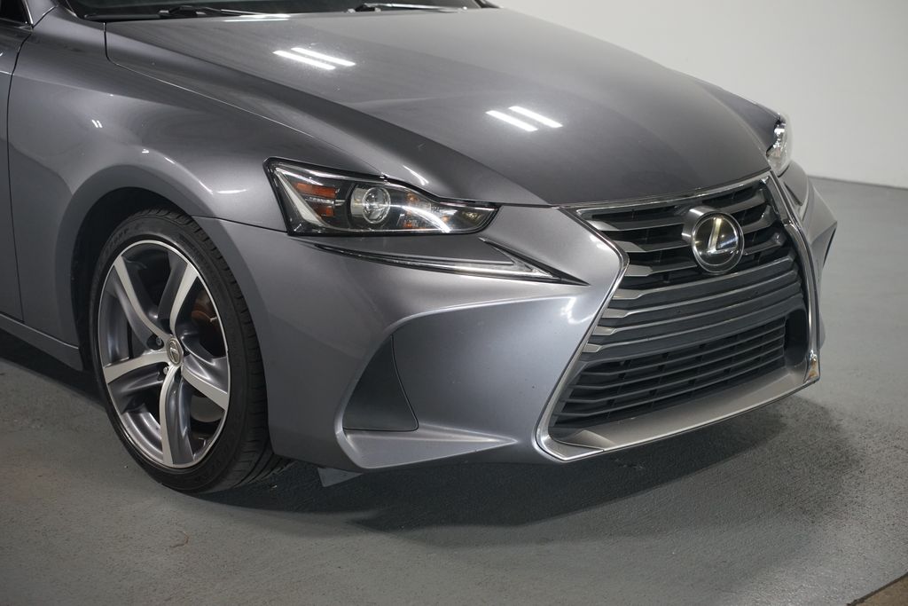Thumbnail: 2018 Lexus IS - 4