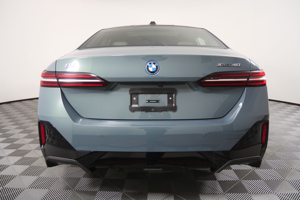 Thumbnail: 2025 BMW i5 - 4