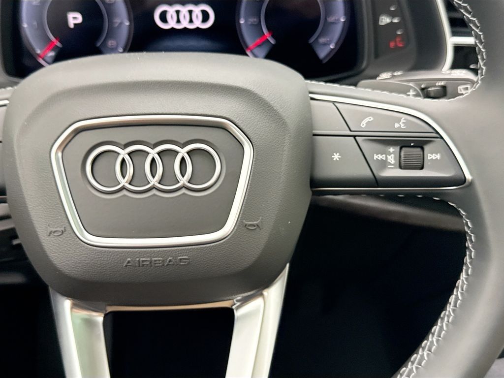 Thumbnail: 2026 Audi Q7 - 12