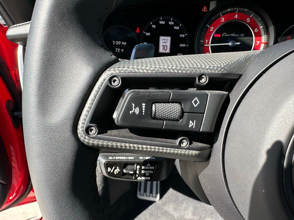 Thumbnail: 2025 Porsche 911 - 19