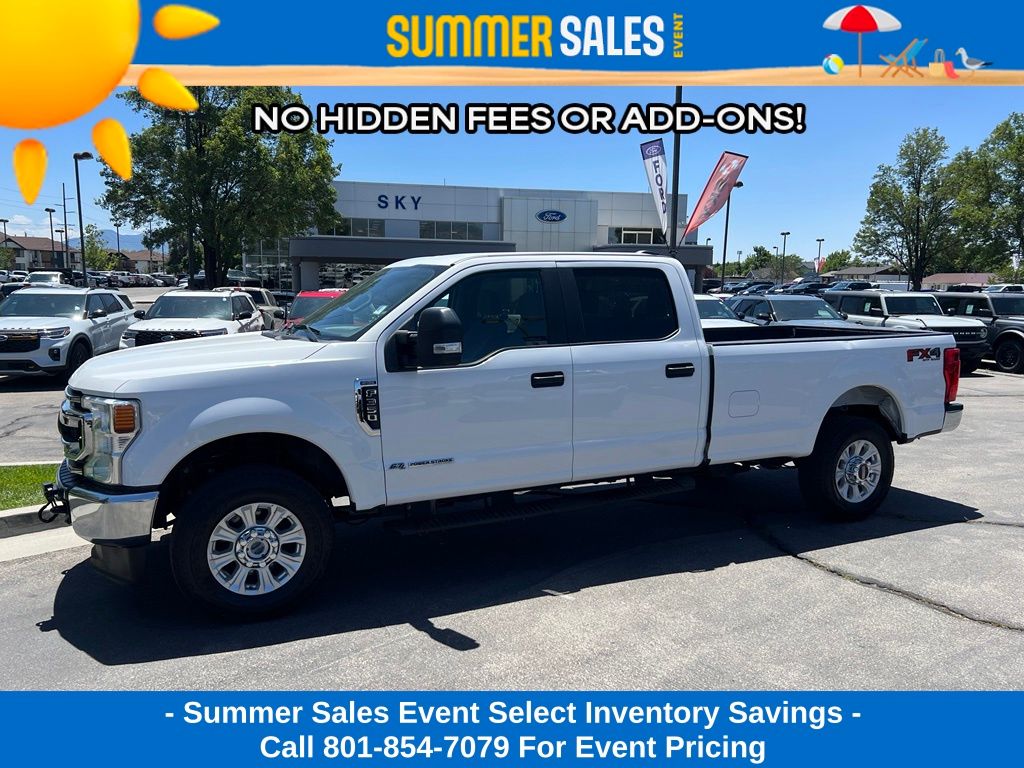 Oxford White 2022 Ford F-350 Super Duty Pickup Truck Four-Wheel Drive Automatic