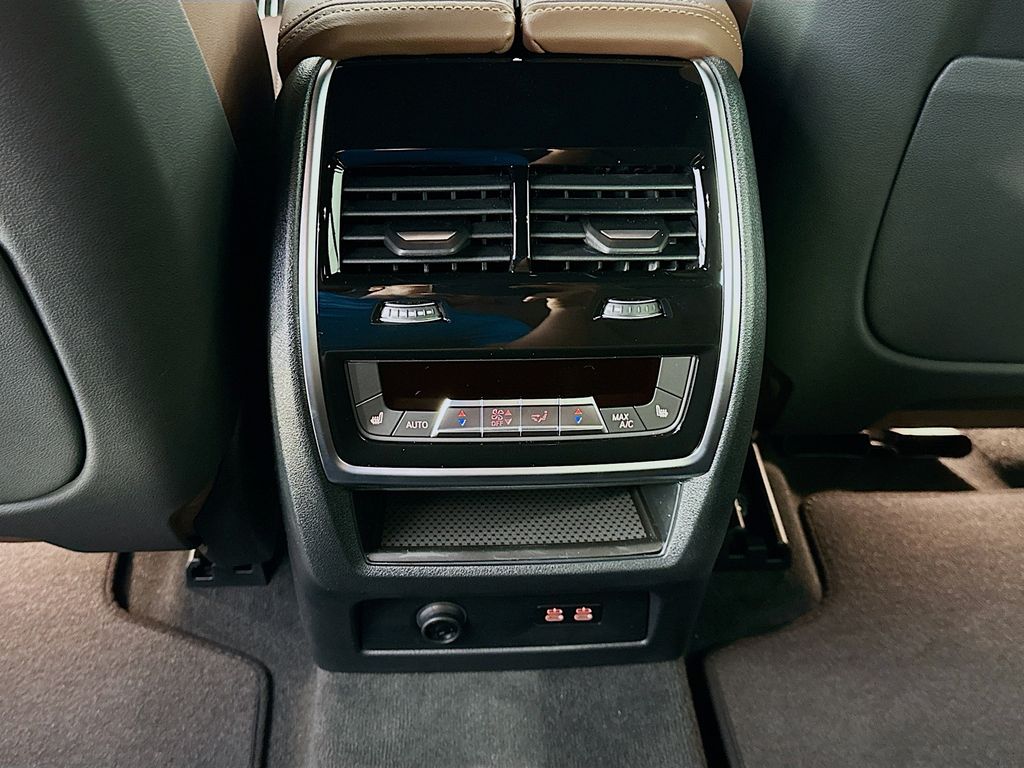Thumbnail: 2026 BMW X5 - 18