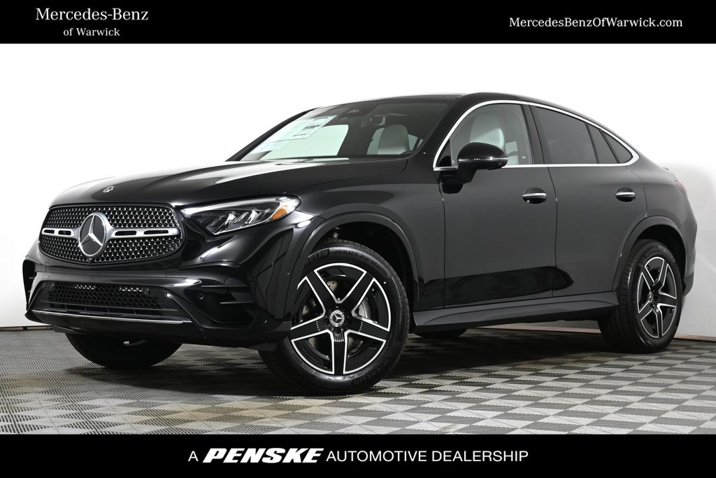 2025 Mercedes-Benz GLC 300 Hero Image