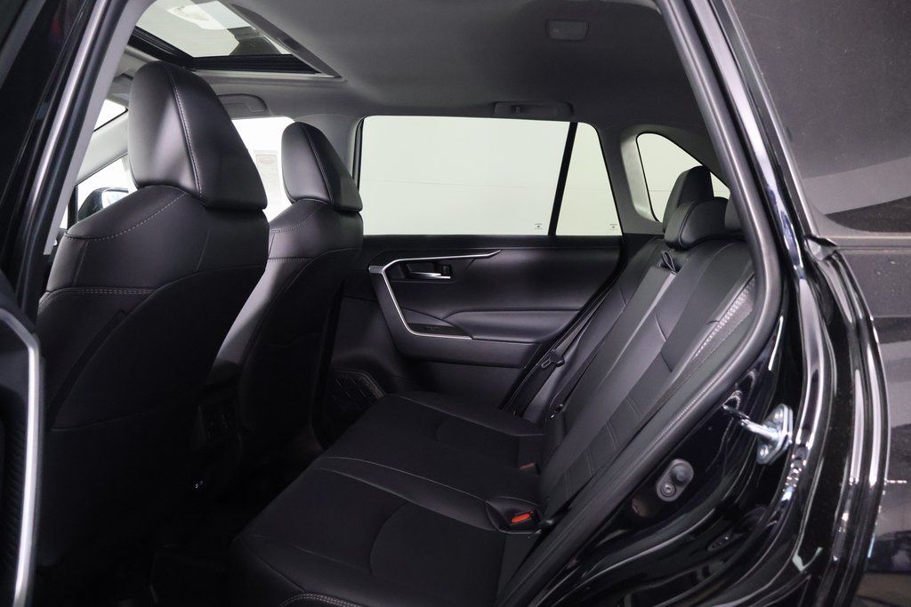 Thumbnail: 2025 Toyota RAV4 - 6