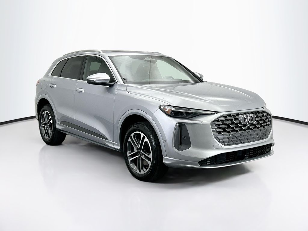 Thumbnail: 2025 Audi Q5 - 4