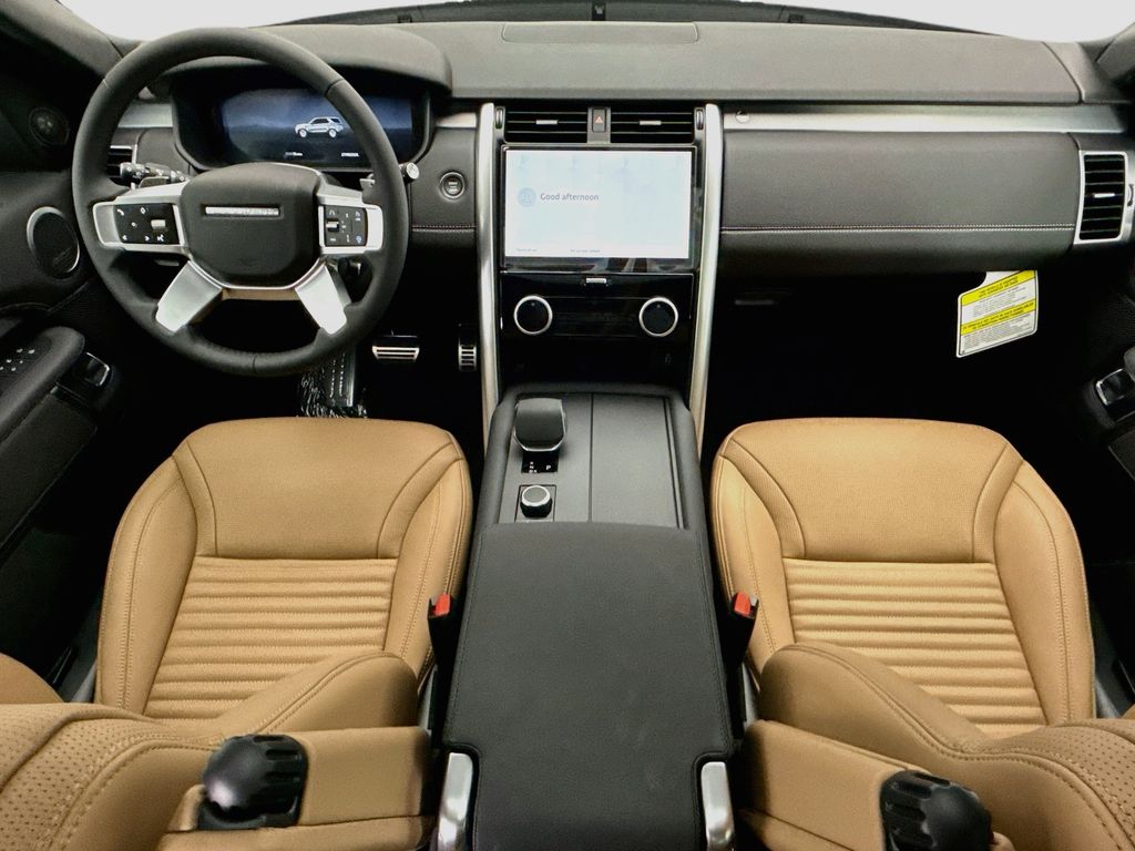 Thumbnail: 2026 Land Rover Discovery - 13