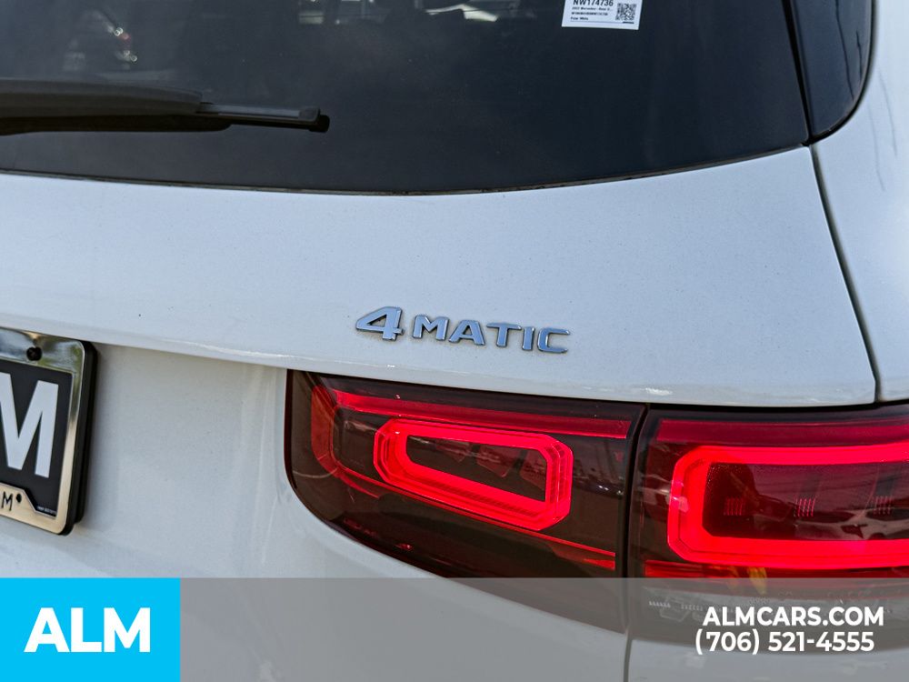 Used 2022 Polar White Mercedes-Benz GLB 250 image 8