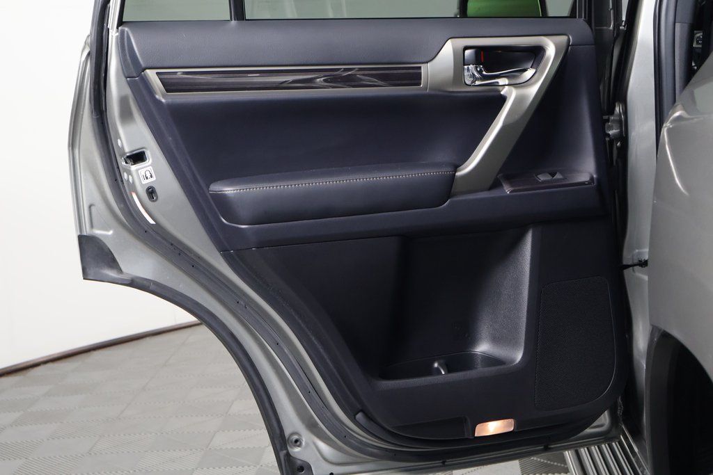 Thumbnail: 2021 Lexus GX - 11