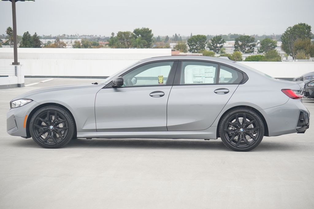 Thumbnail: 2025 BMW 3 Series - 4