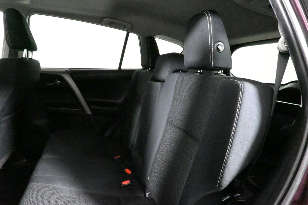 2018 Toyota RAV4 XLE 4
