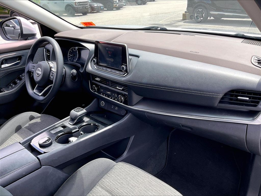 2023 Nissan Rogue — photo 13