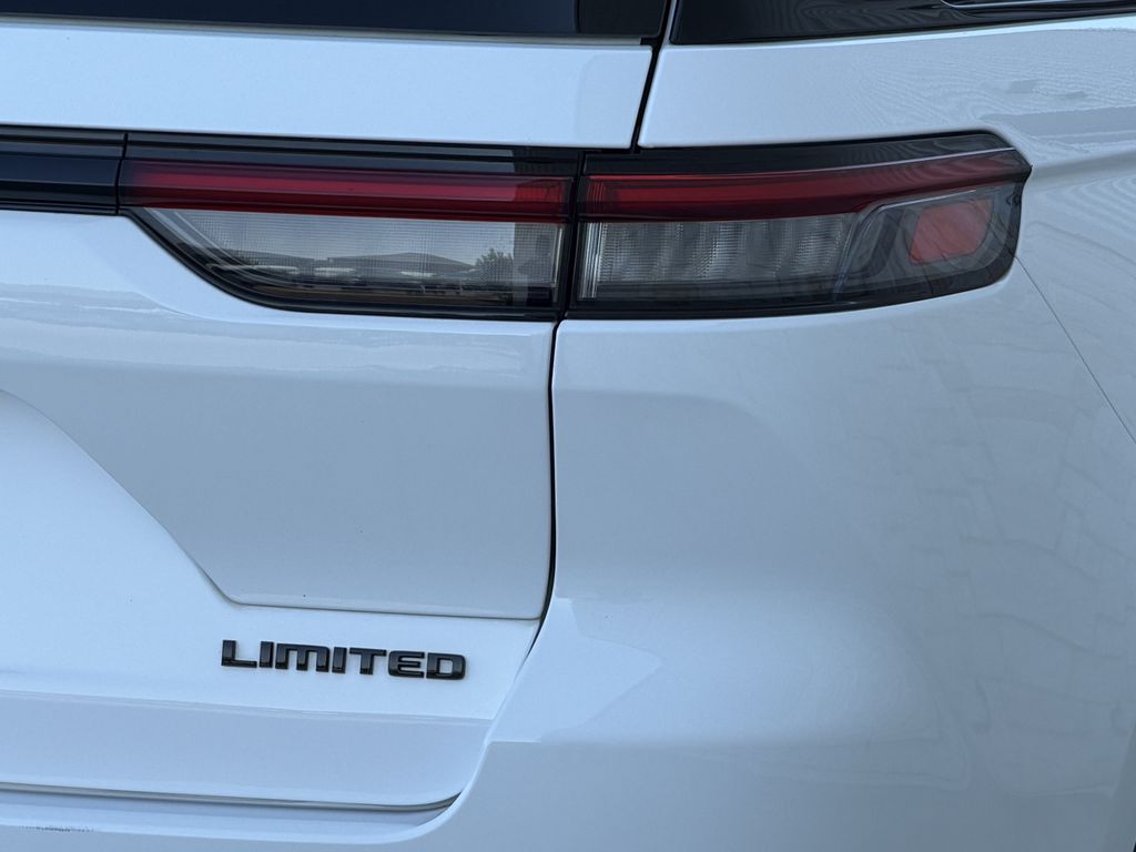 Used 2023 Jeep Grand Cherokee SUV