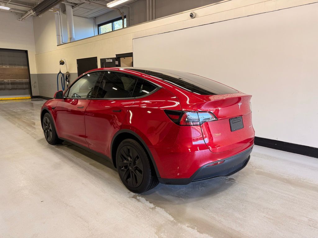 Thumbnail: 2023 Tesla Model Y - 3