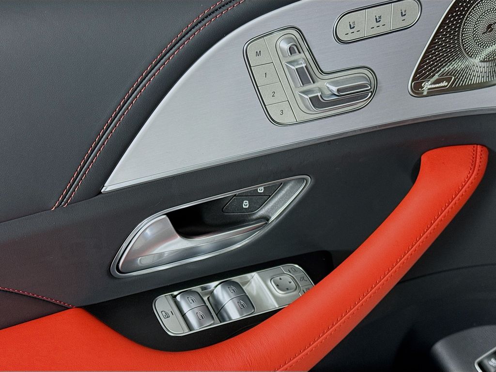 Thumbnail: 2026 Mercedes-Benz GLE - 25