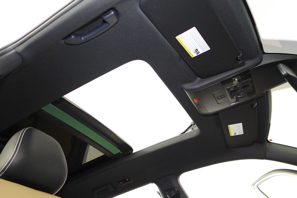 Thumbnail: 2023 Volkswagen Atlas - 18