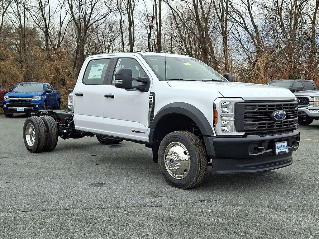 2026 Ford F-450 Super Duty Chassis Cab XL's photo