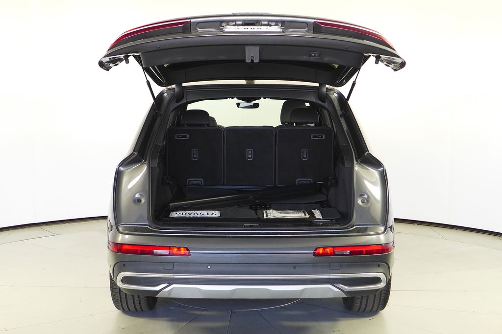 Thumbnail: 2022 Audi Q7 - 10