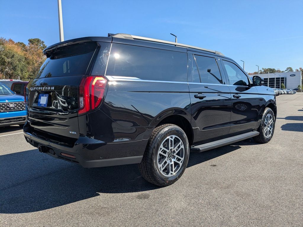 2025 Ford Expedition Active MAX