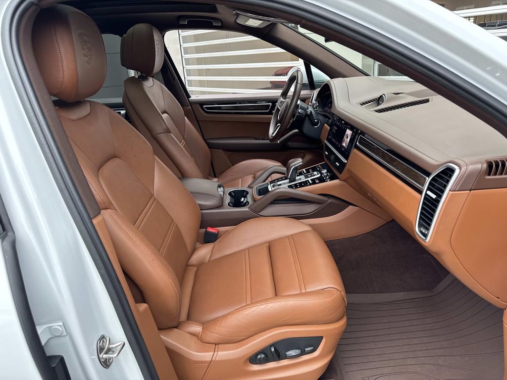Used 2023 White Porsche S Platinum Edition image 9