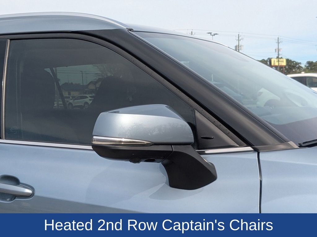 2023 Toyota Highlander Hybrid Platinum