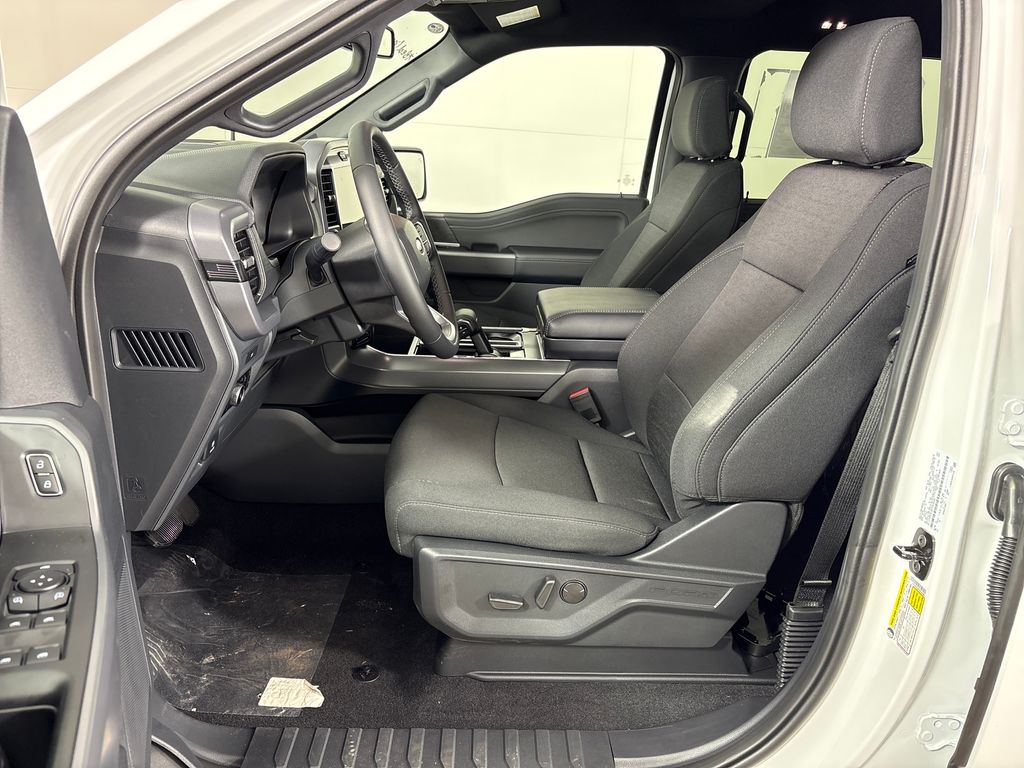 New 2026 White Ford XLT image 30