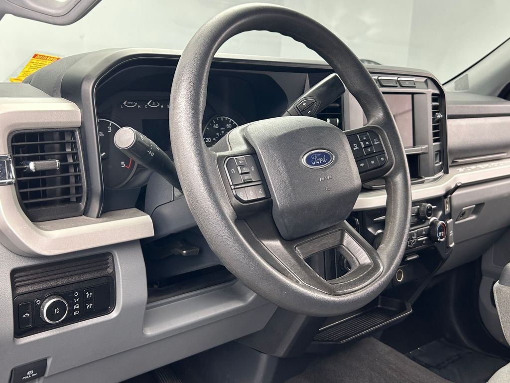Used 2024 Oxford White Ford XLT image 44