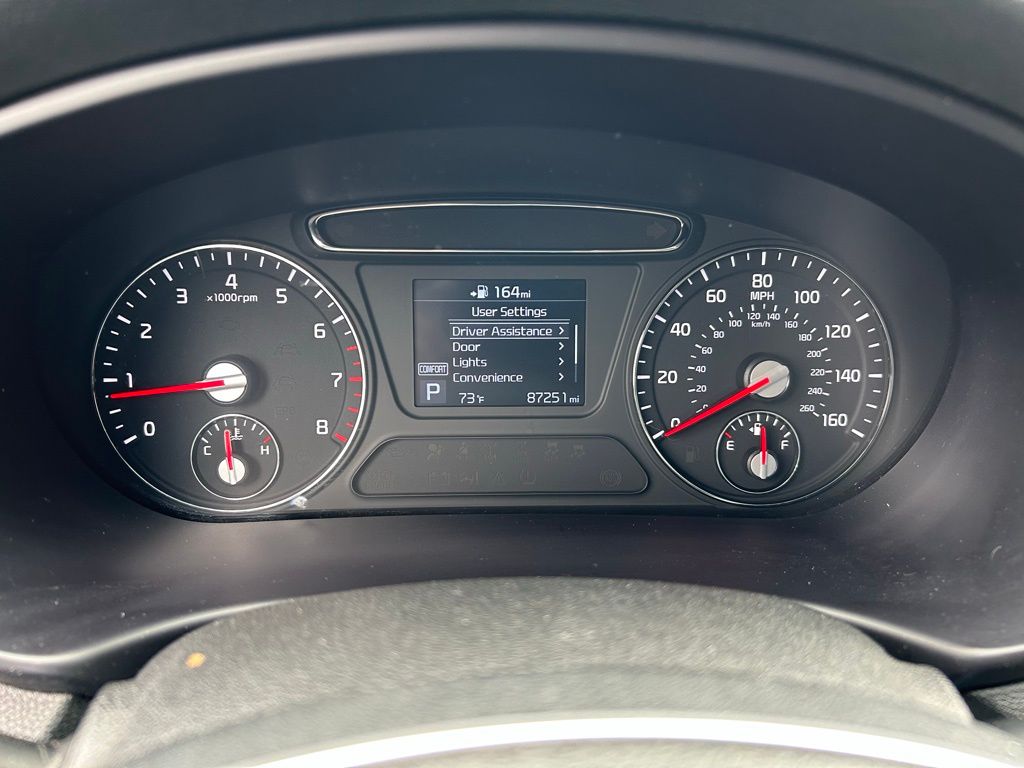2020 Kia Sorento LX 27