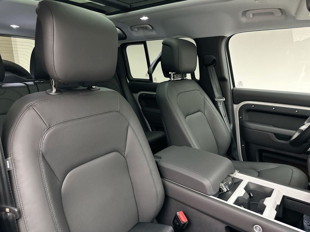 Thumbnail: 2026 Land Rover Defender - 6