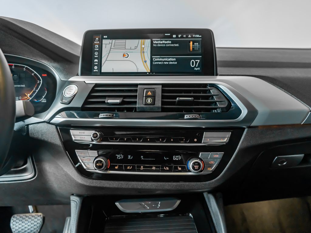 Used 2021 White BMW xDrive30i image 19