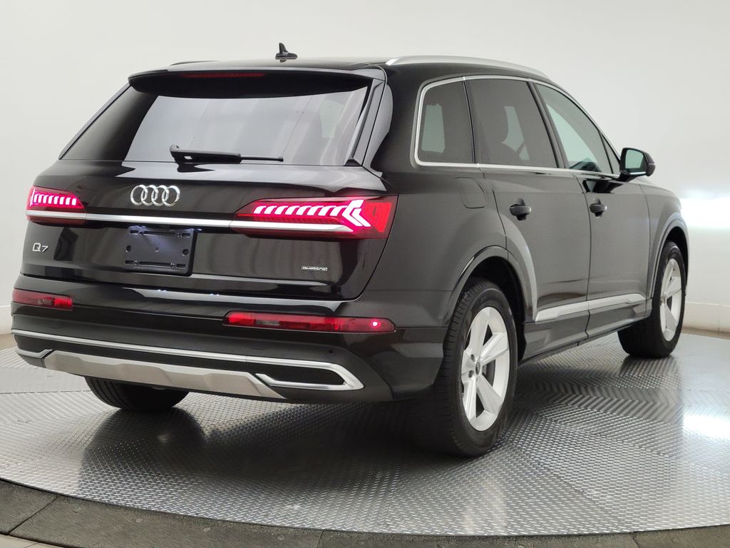 Thumbnail: 2023 Audi Q7 - 6