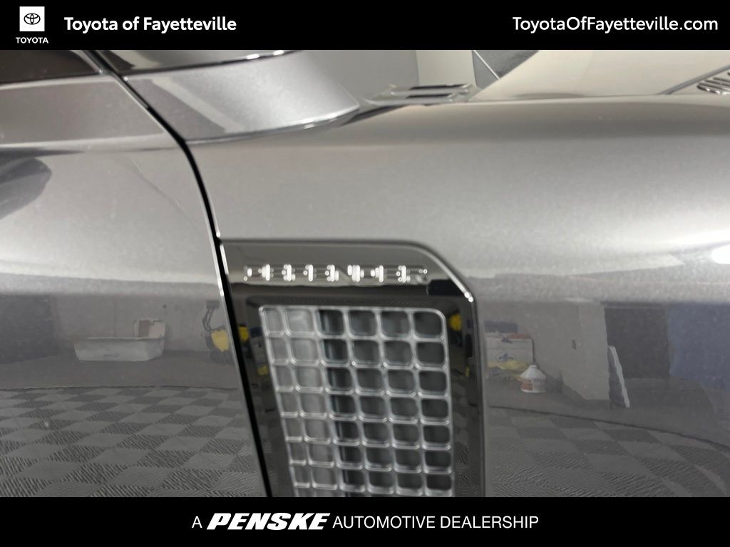 Thumbnail: 2025 Land Rover Defender - 3