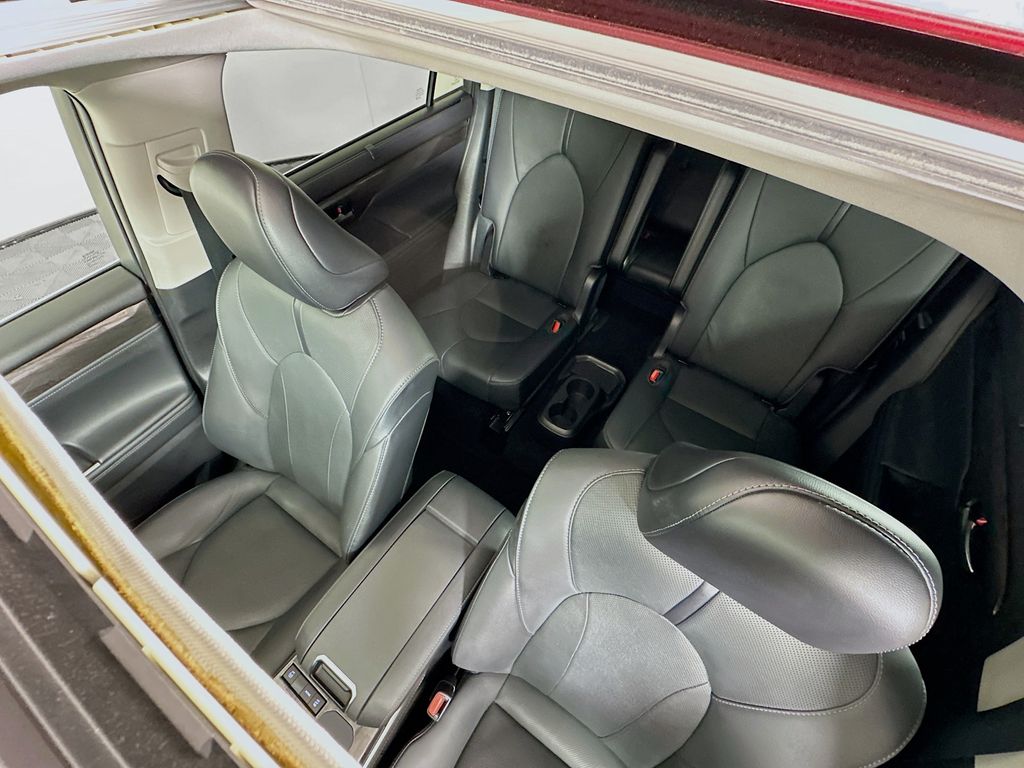 Thumbnail: 2021 Toyota Highlander - 23