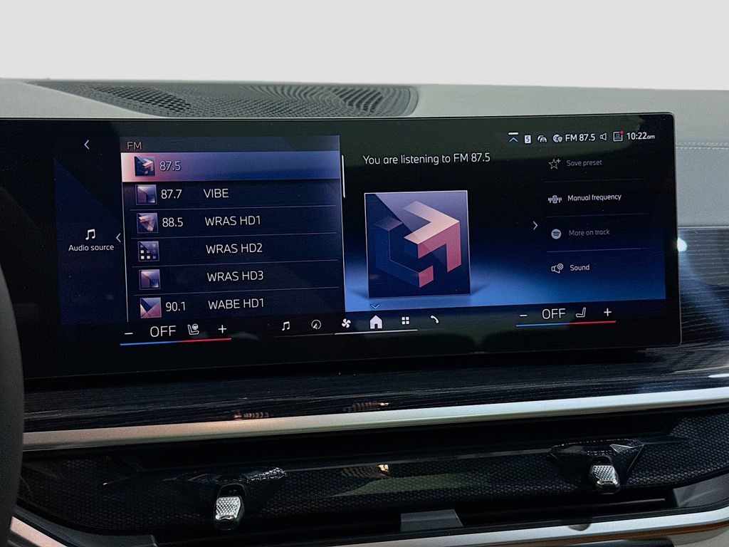 Thumbnail: 2027 BMW X7 - 8