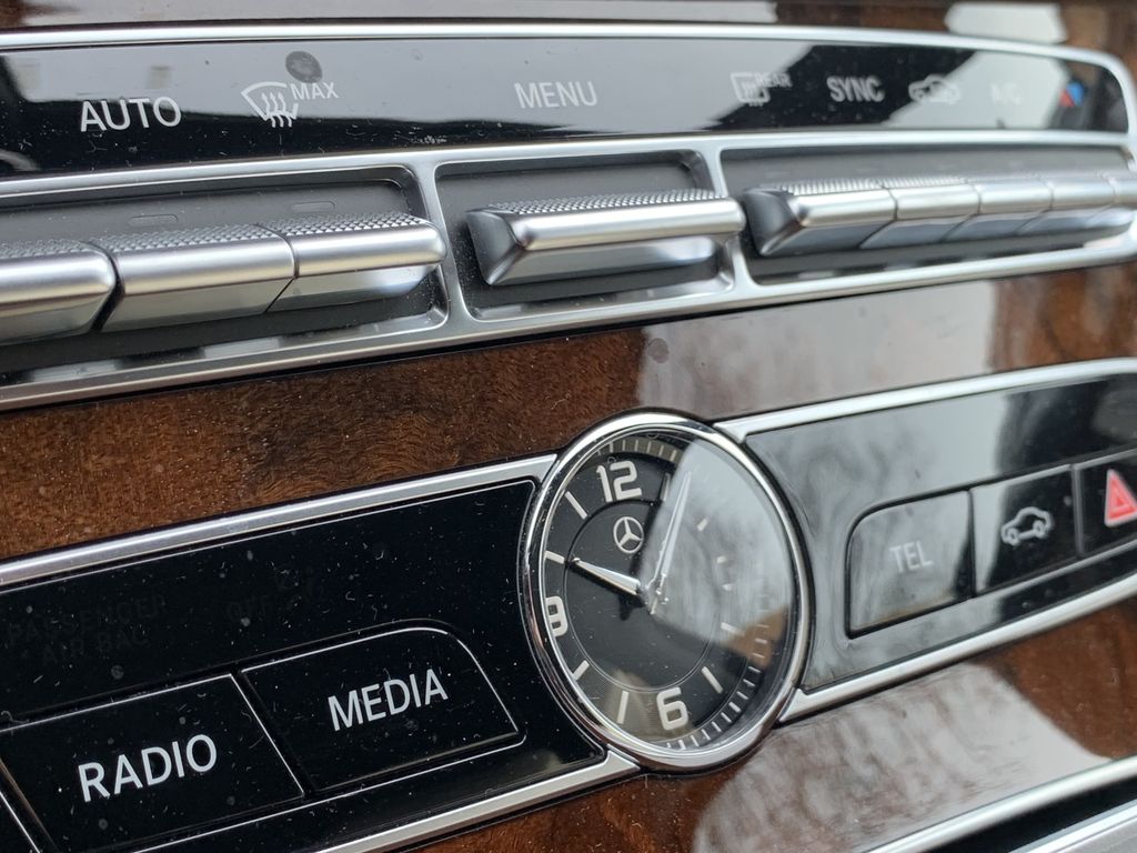 Thumbnail: 2019 Mercedes-Benz E-Class - 18