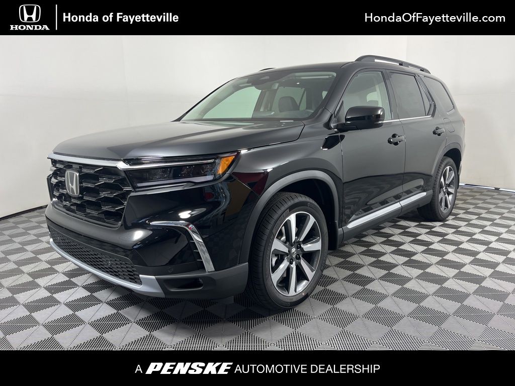 2025 Honda Pilot Touring -
                Fayetteville, AR